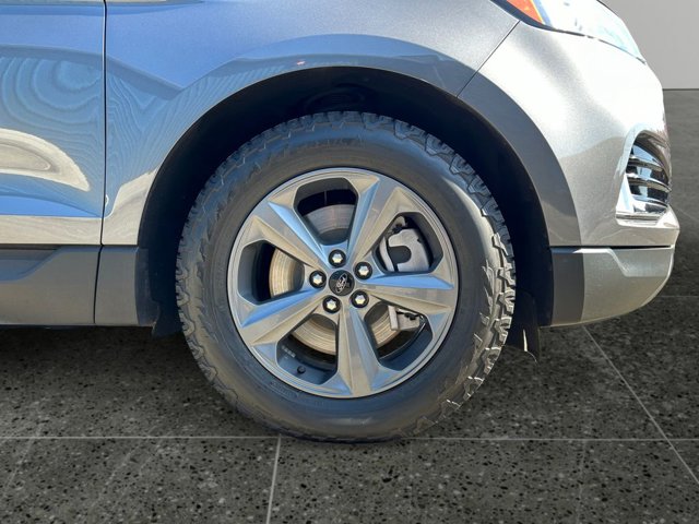 Vehicle image 8 of 36