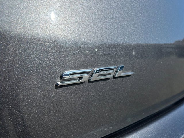 Vehicle image 31 of 36