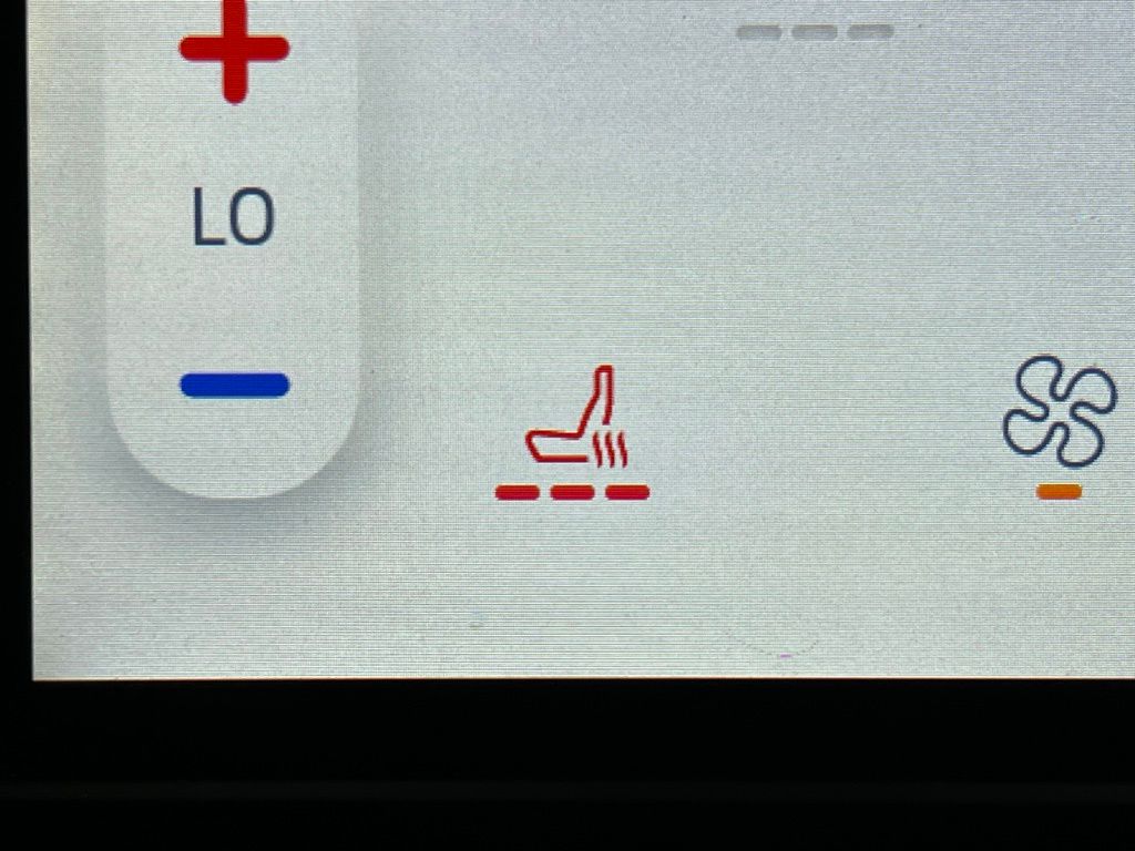 2022 Ford Edge SEL Image 24 of 33