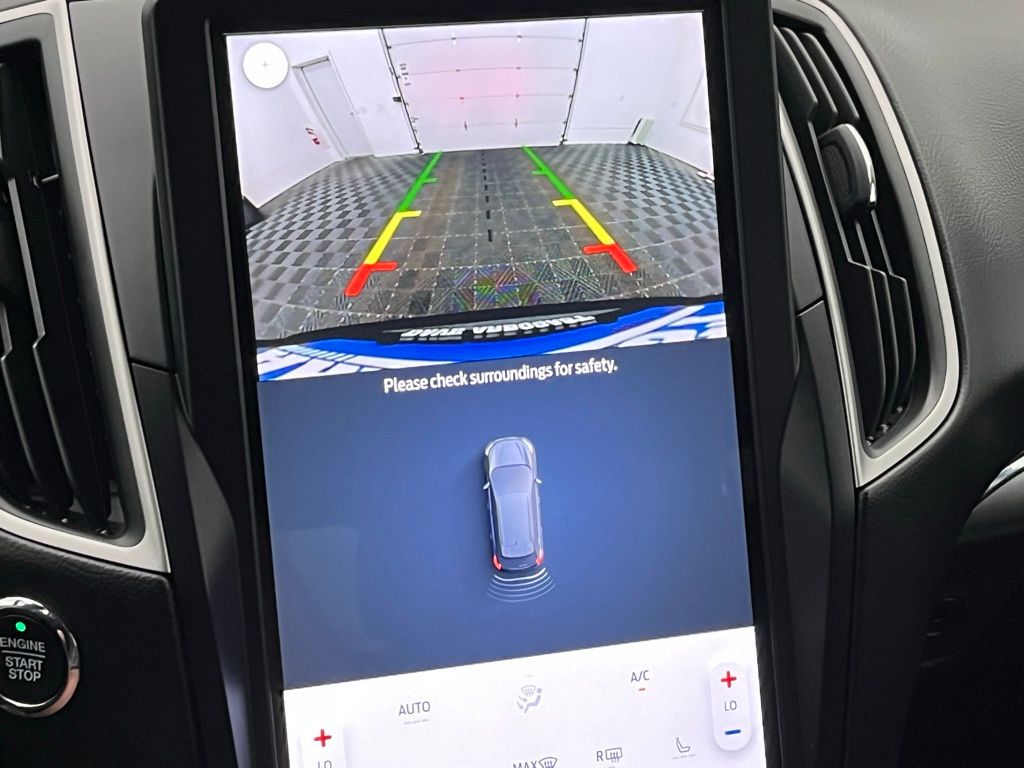 2022 Ford Edge SEL Image 27 of 33