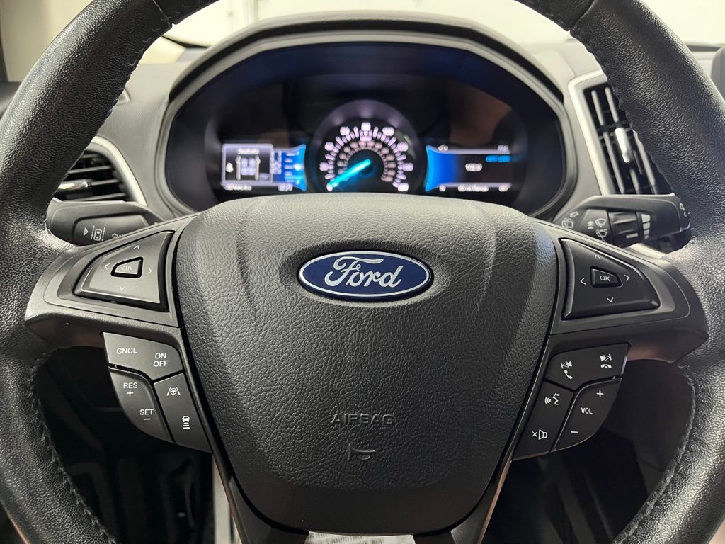 2022 Ford Edge SEL Image 22 of 33