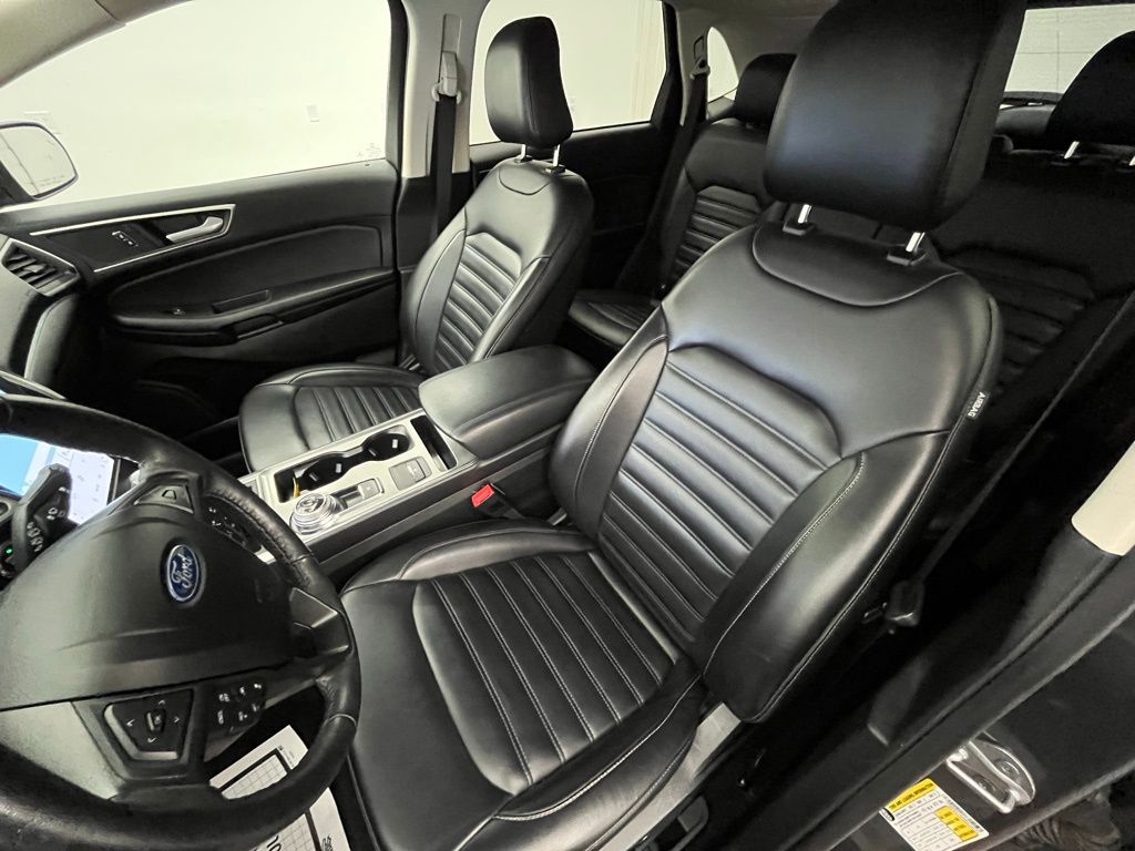 2022 Ford Edge SEL Image 14 of 33