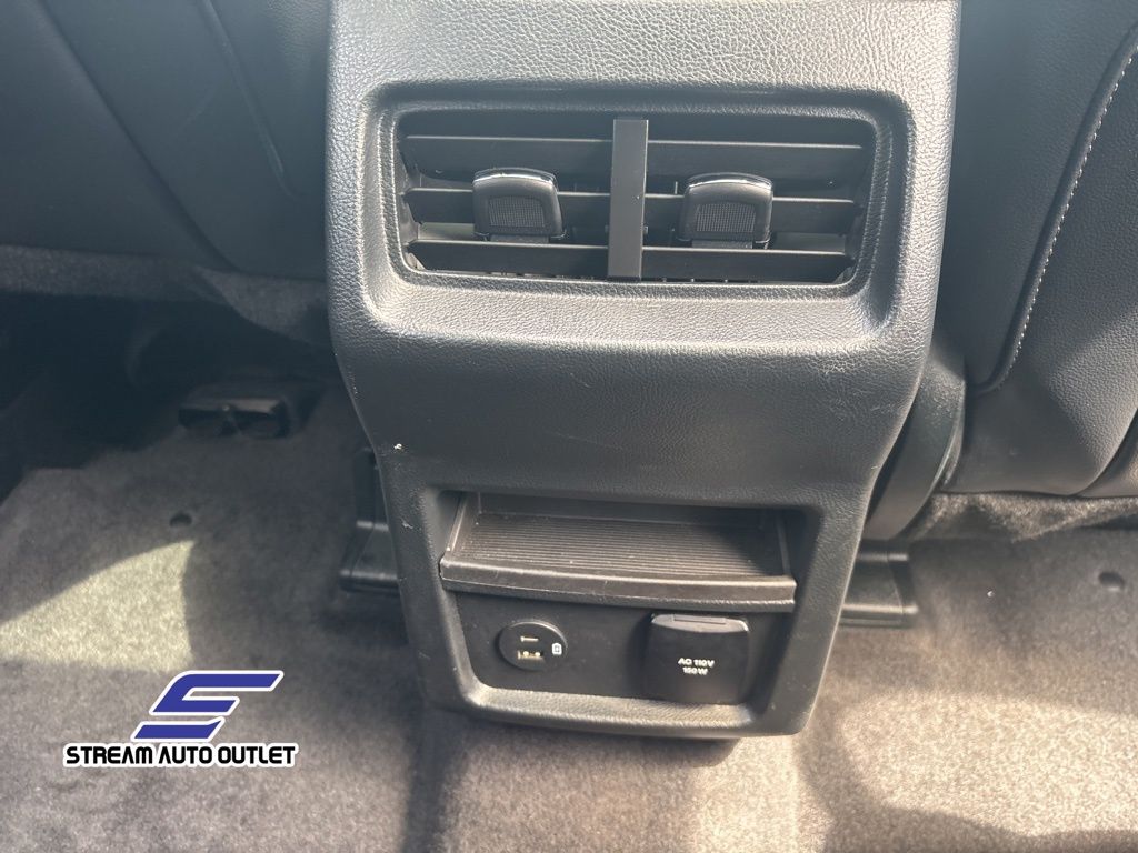 Vehicle image 15 of 36