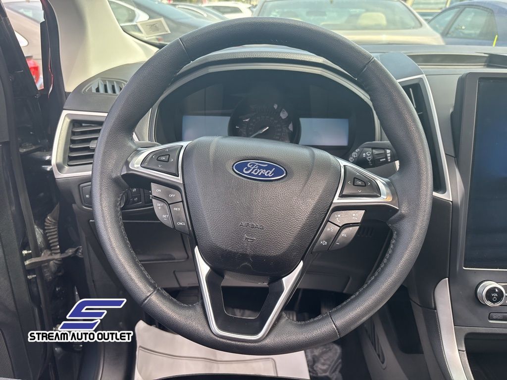 Vehicle image 28 of 36