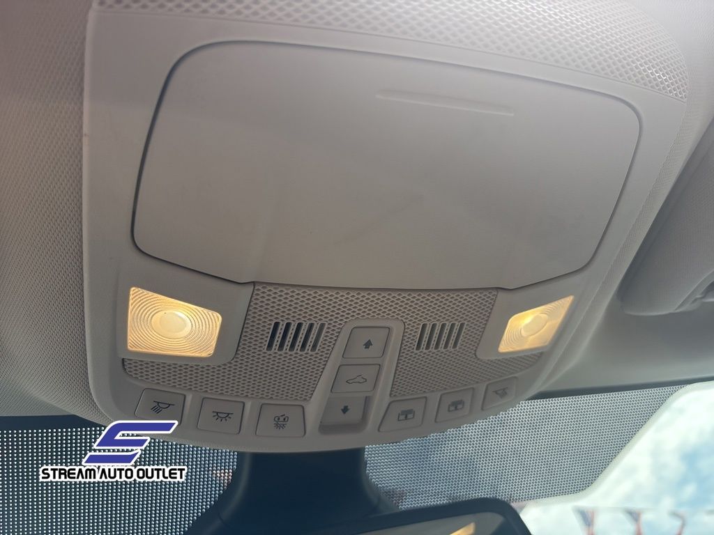 Vehicle image 29 of 36