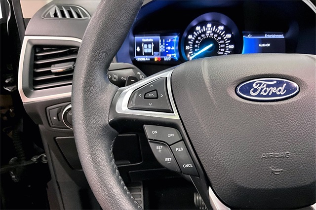 Vehicle image 17 of 32