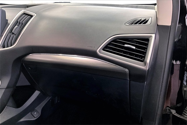 Vehicle image 15 of 32