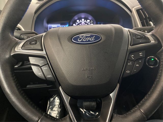 Vehicle image 17 of 23