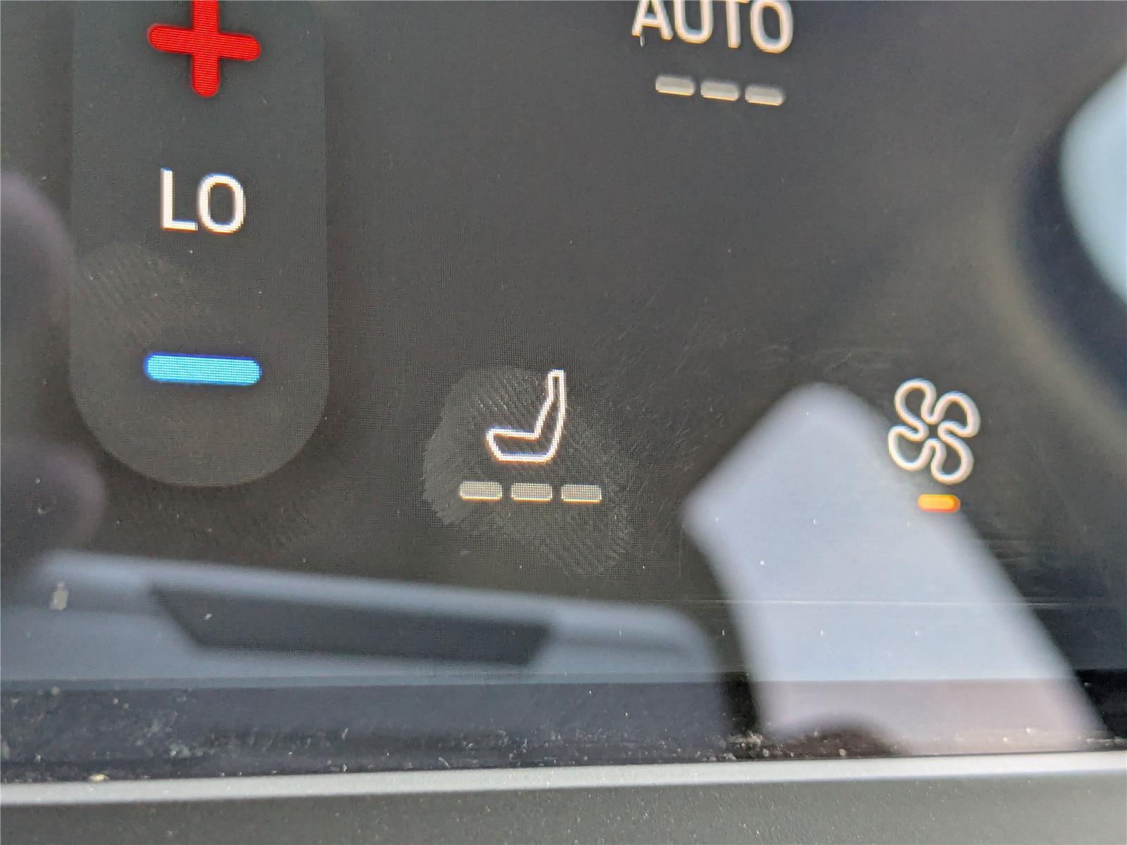 Vehicle image 17 of 30
