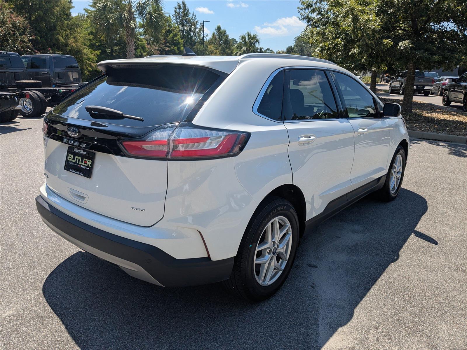 Vehicle image 6 of 30