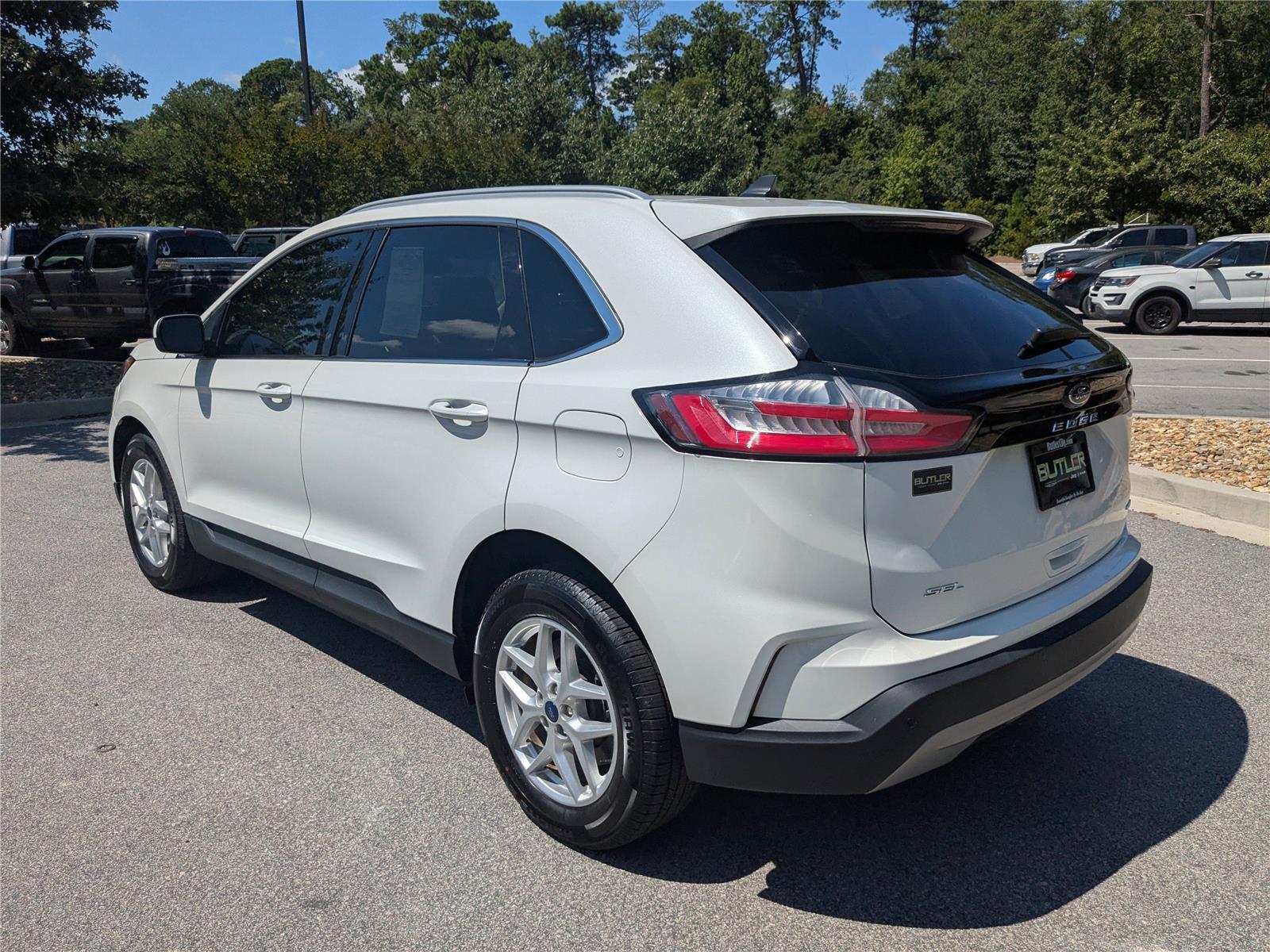 Vehicle image 8 of 30