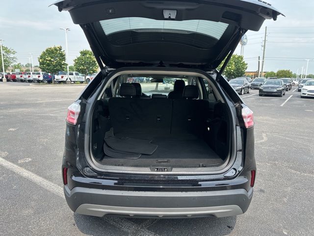 Vehicle image 12 of 47
