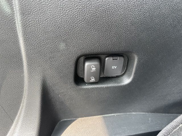 Vehicle image 14 of 47