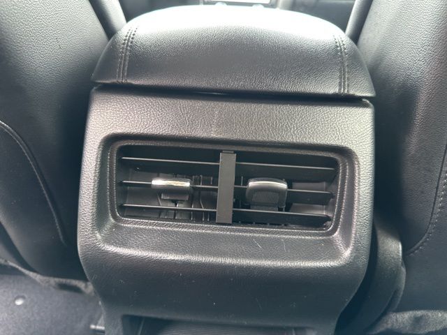 Vehicle image 19 of 47