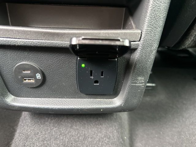 Vehicle image 18 of 47