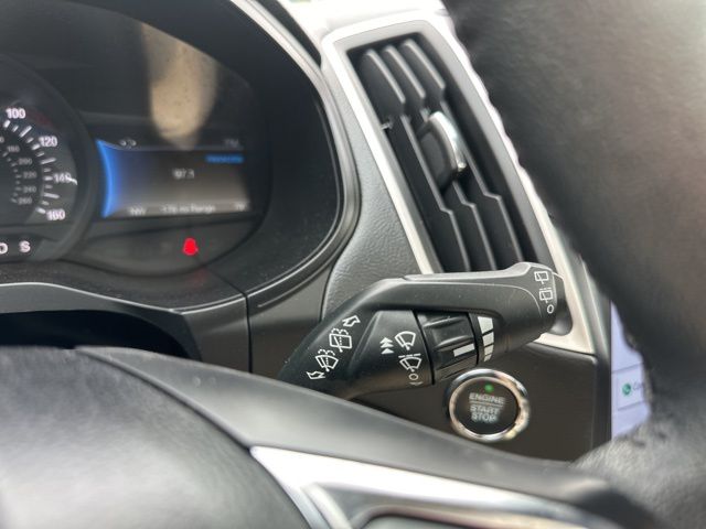 Vehicle image 45 of 47