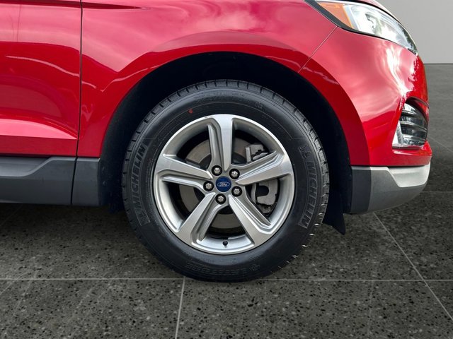 Vehicle image 10 of 35