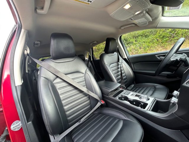 Vehicle image 13 of 35