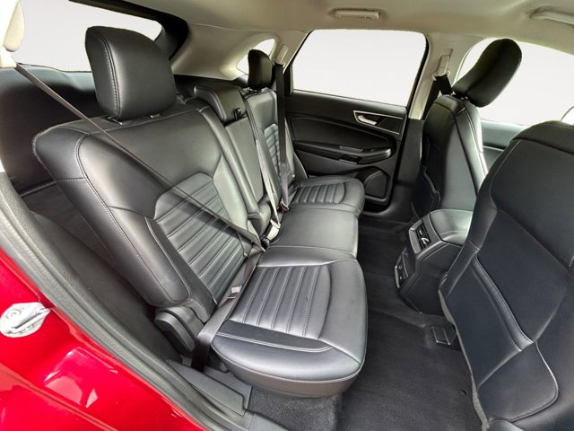 Vehicle image 12 of 35