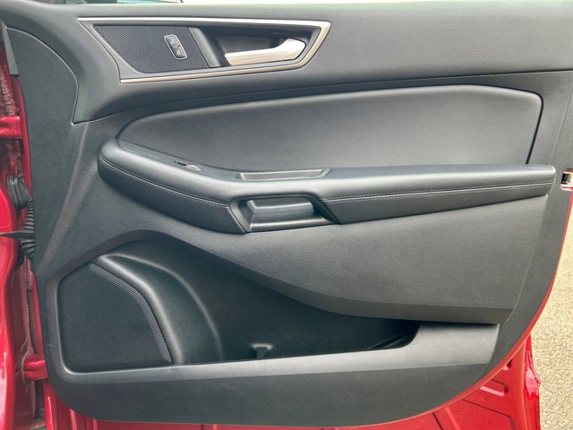 Vehicle image 24 of 35
