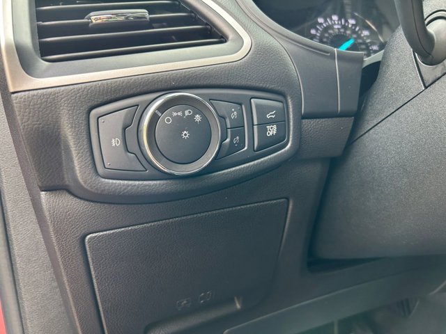 Vehicle image 30 of 35