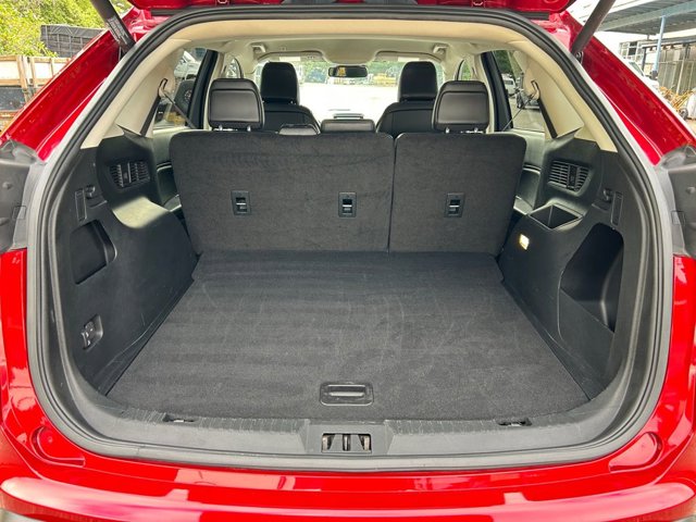 Vehicle image 11 of 35