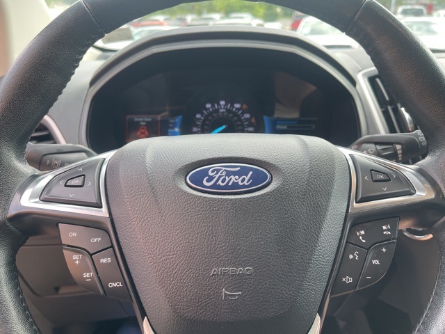 Vehicle image 10 of 17