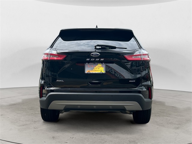 Vehicle image 7 of 25