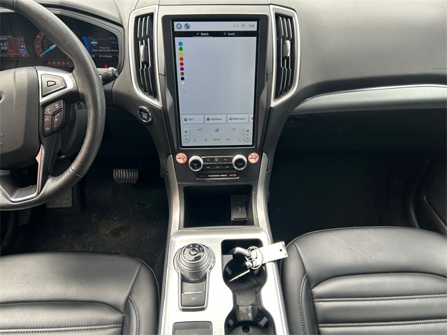 Vehicle image 11 of 25