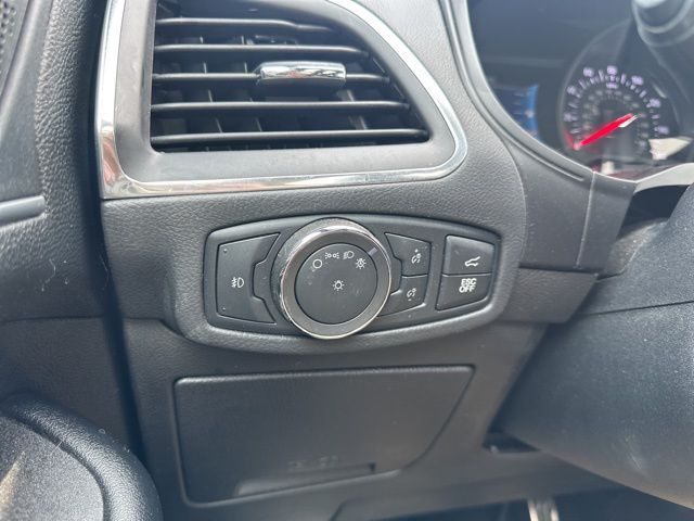 Vehicle image 28 of 55