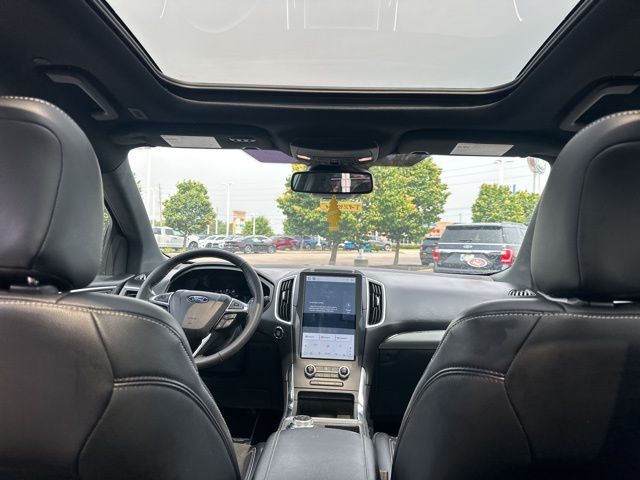 Vehicle image 19 of 55