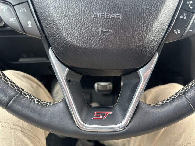 Vehicle image 46 of 55
