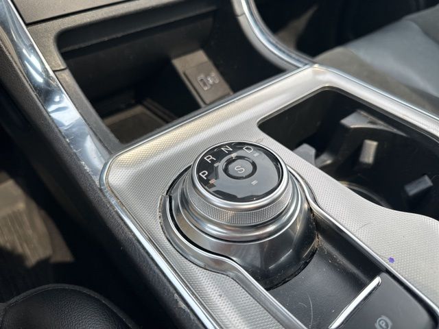 Vehicle image 37 of 55