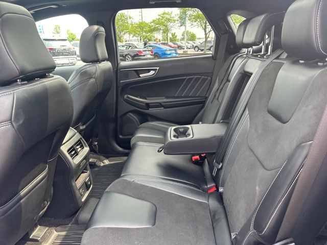 Vehicle image 14 of 55