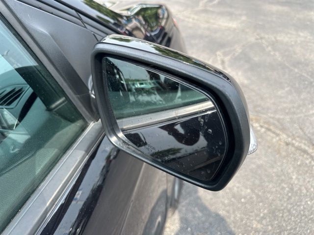 Vehicle image 8 of 55