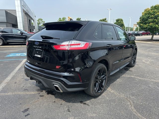 Vehicle image 3 of 55