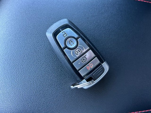 Vehicle image 27 of 37