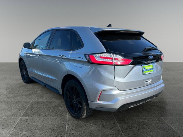 Vehicle image 6 of 37