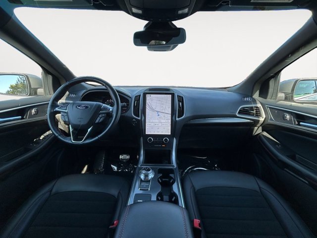 Vehicle image 16 of 37