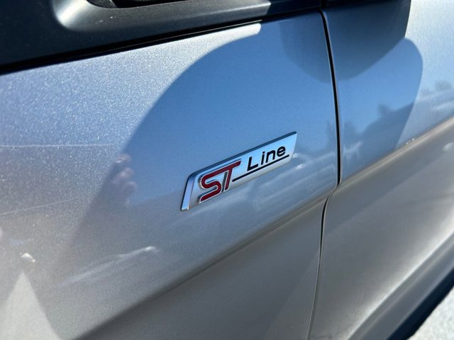 Vehicle image 29 of 37