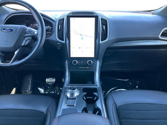 Vehicle image 17 of 37