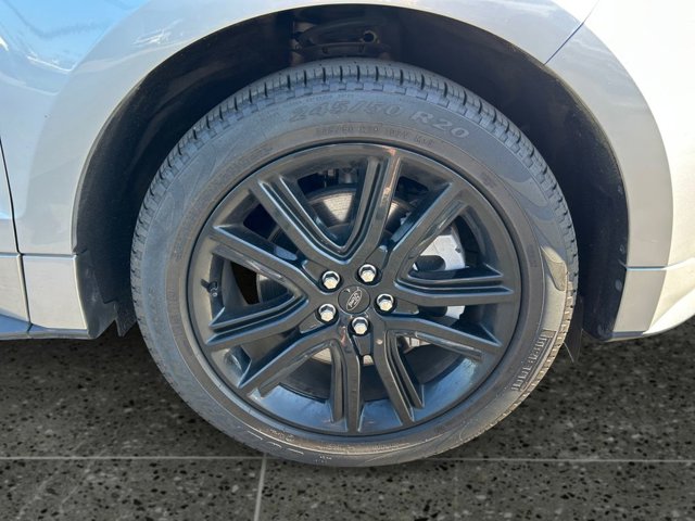 Vehicle image 10 of 37