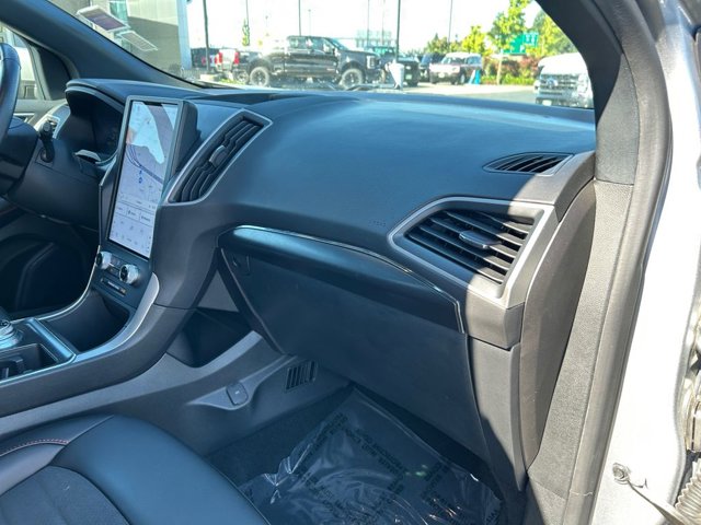 Vehicle image 18 of 37