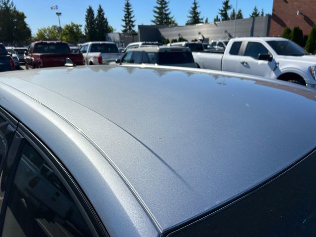 Vehicle image 31 of 37