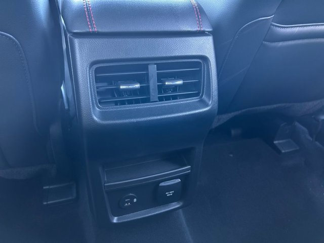 Vehicle image 26 of 37