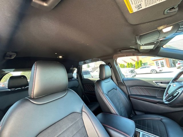Vehicle image 15 of 37