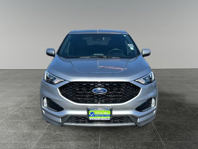 Vehicle image 2 of 37