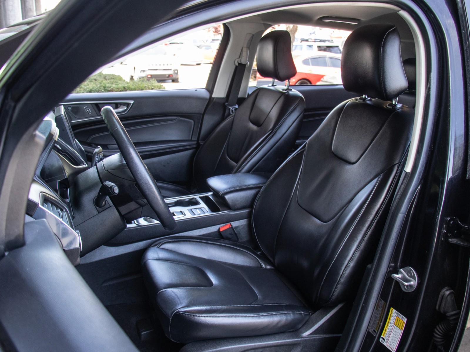 Vehicle image 9 of 24