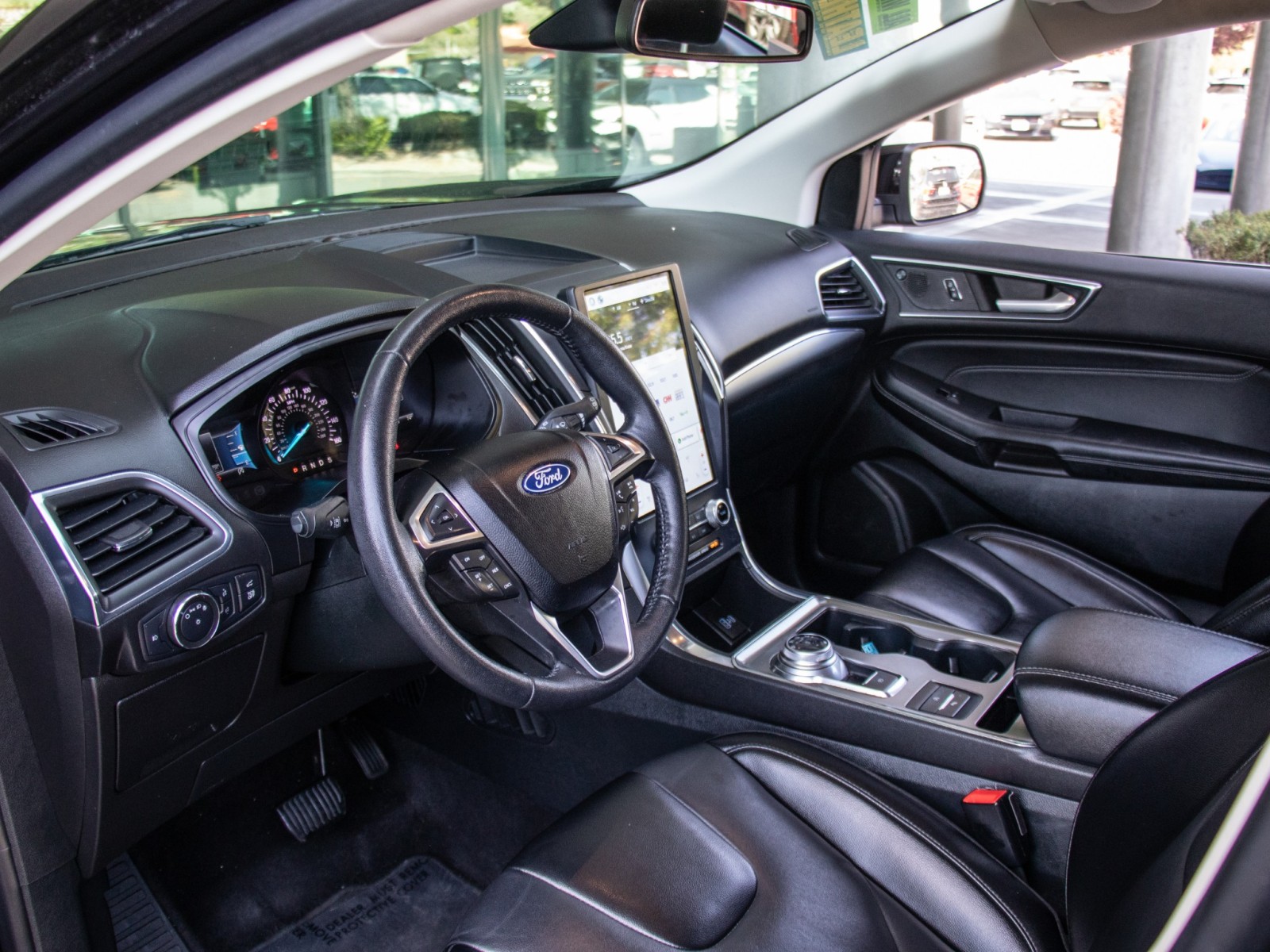 Vehicle image 10 of 24