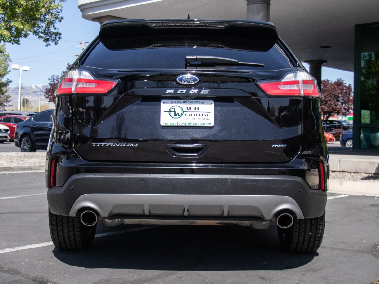 Vehicle image 7 of 24